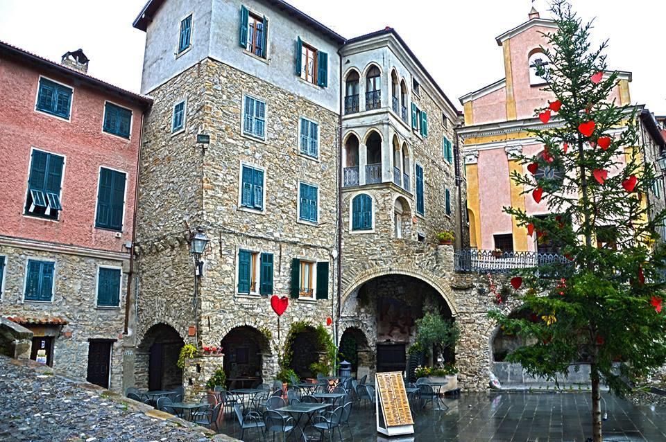 B&B Da Marta Apricale Bagian luar foto